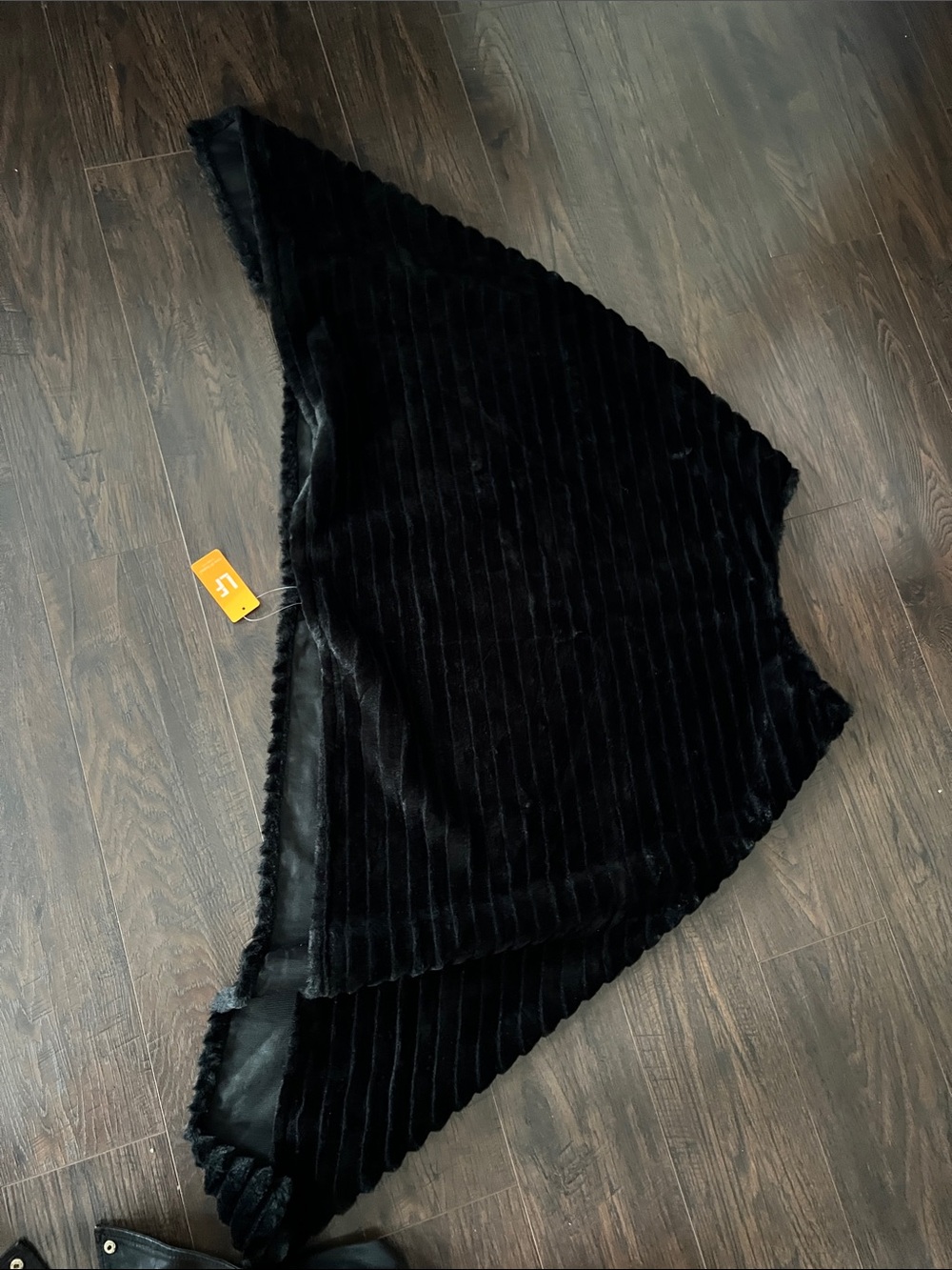 LF Black Faux Fur Ribbed Cape